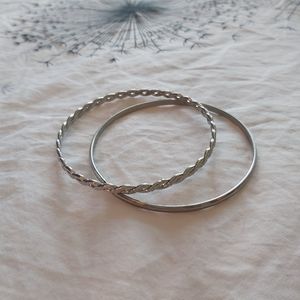 🌼FREE add on!🌼 Set of 2 silver bangles